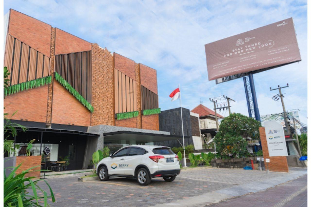 Berry Biz Hotel Seminyak Zewnętrze zdjęcie
