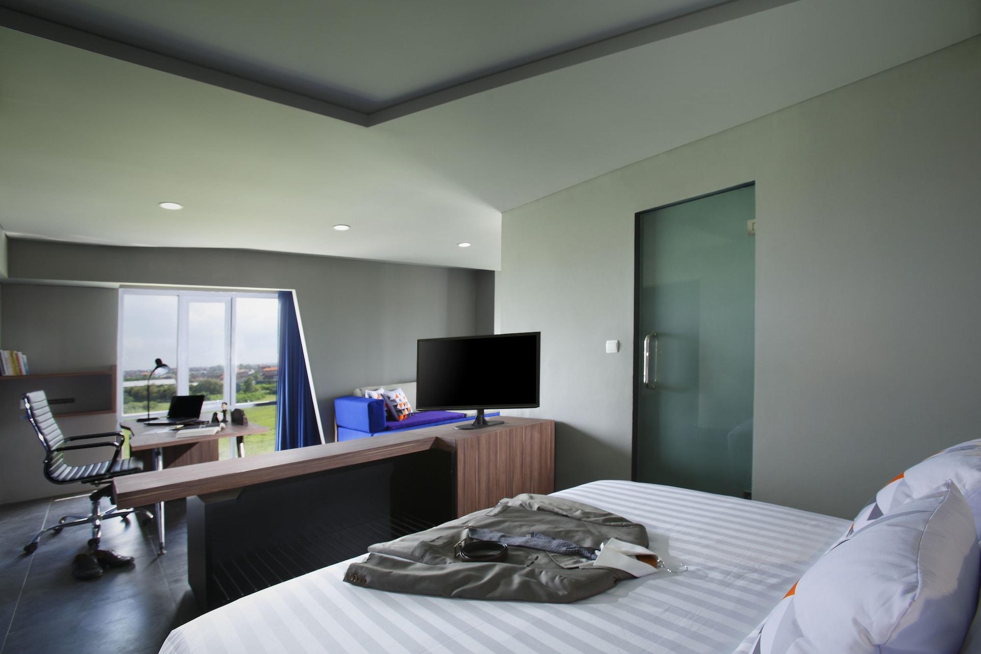 Berry Biz Hotel Seminyak Zewnętrze zdjęcie