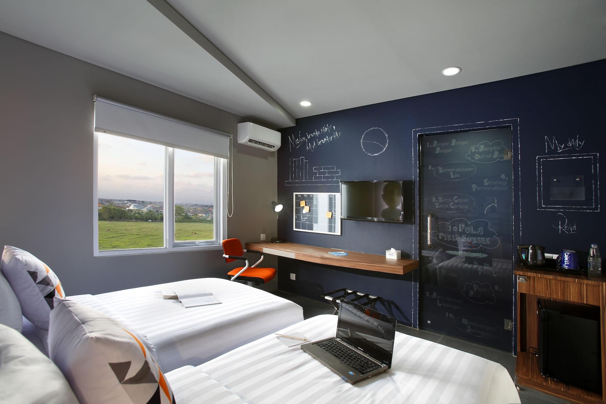 Berry Biz Hotel Seminyak Zewnętrze zdjęcie