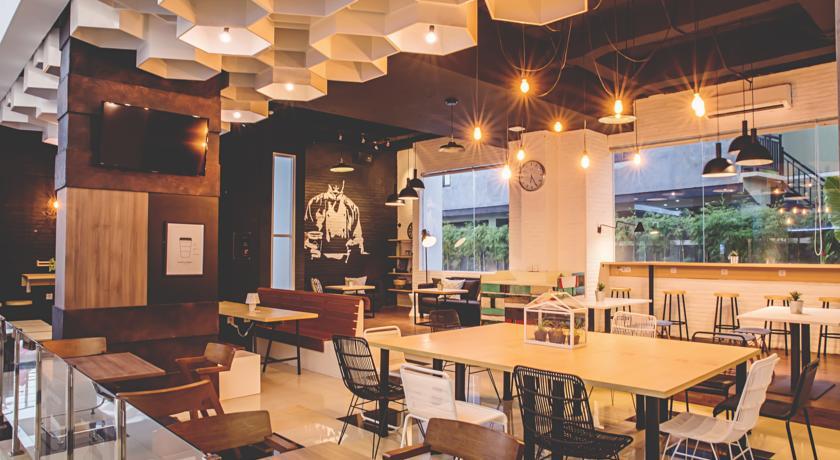 Berry Biz Hotel Seminyak Zewnętrze zdjęcie