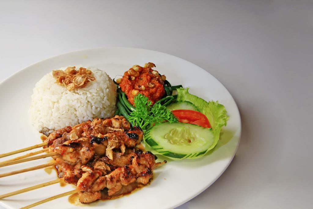Berry Biz Hotel Seminyak Zewnętrze zdjęcie