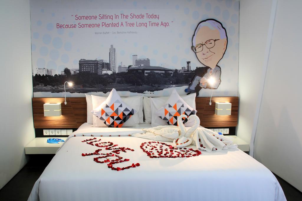 Berry Biz Hotel Seminyak Zewnętrze zdjęcie