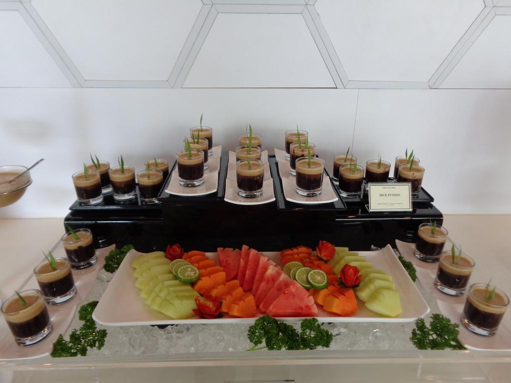 Berry Biz Hotel Seminyak Zewnętrze zdjęcie